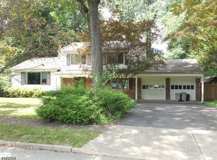 12 Prince Ct, Wayne, NJ 07470