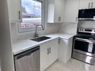 11 White Abbey Park, Toronto, ON M1R 4R3