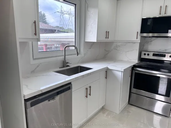 11 White Abbey Park, Toronto, ON M1R 4R3