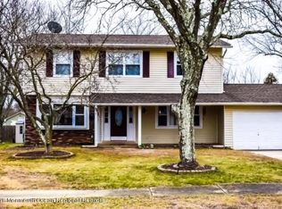 1 Marymount Ct, Jackson, NJ 08527