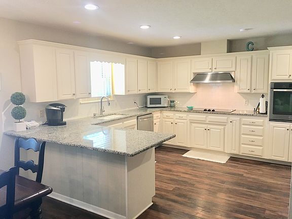 5th image of 1056 Jan Lee Dr