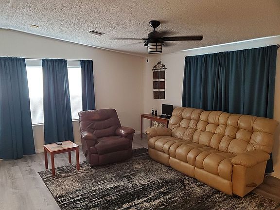 3rd image of 507 Caboose Ln