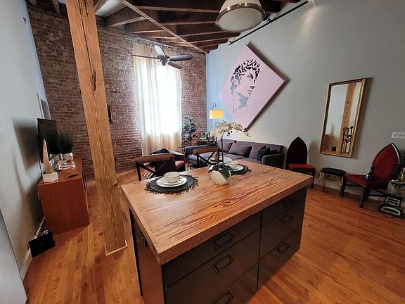 5th image of 709 Jackson Ave #204