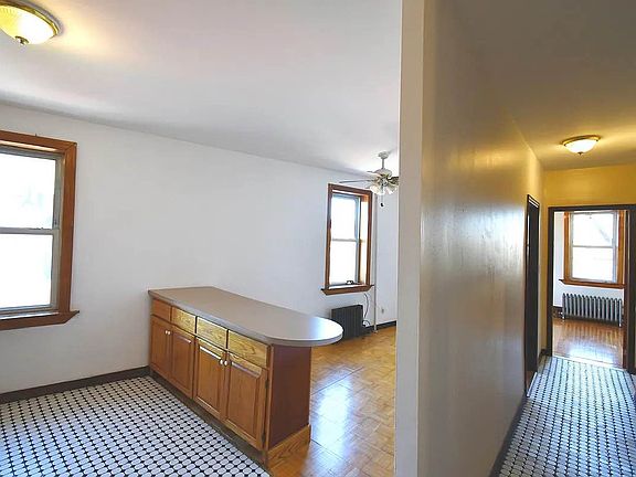 2nd image of 10 Herkimer St #2