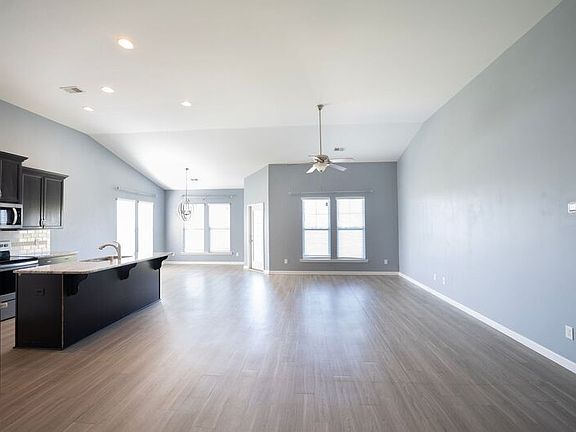 4th image of 190 Brickhill Cir