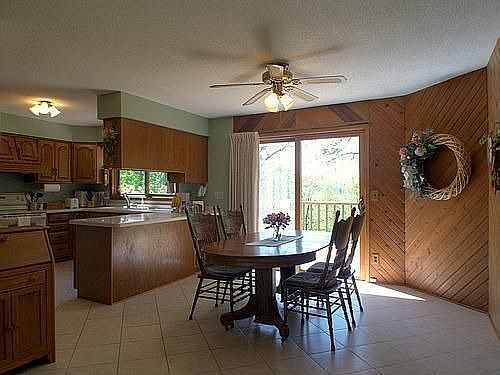 3rd image of N4673 Crestwood Ln