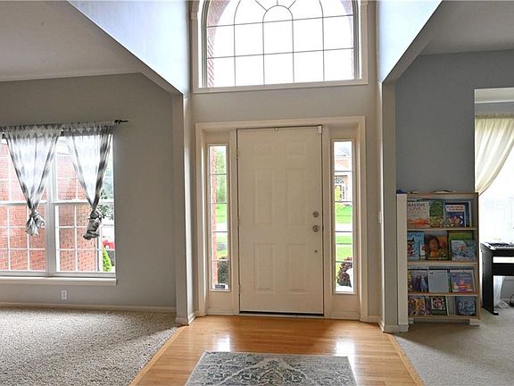 2nd image of 35978 Ithaca Dr
