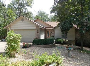 30 Haslingden Ln, Bella Vista, AR 72715