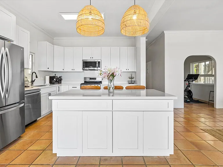 1512 Halekoa Dr #B — Photo 7