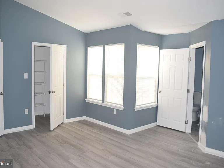 326 Larose Dr — Photo 17