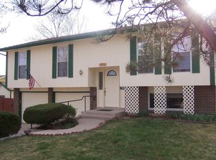 2902 El Capitan Dr, Colorado Springs, CO 80918