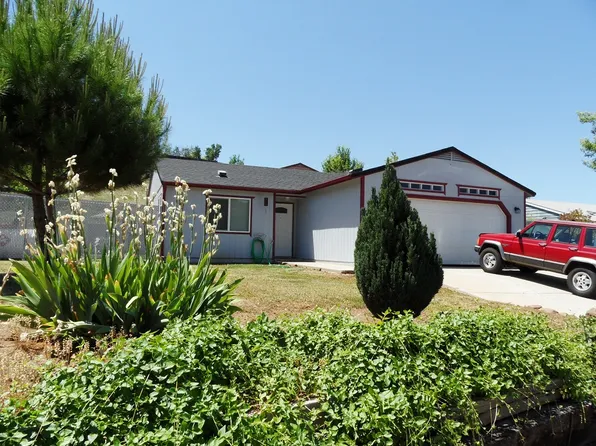 1513 Placer Dr, Yreka, CA 96097