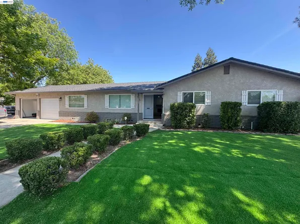 705 W Rumble Rd, Modesto, CA 95350