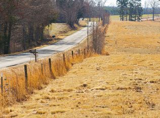 3039 T N Snow Rd, Nathalie, VA 24577