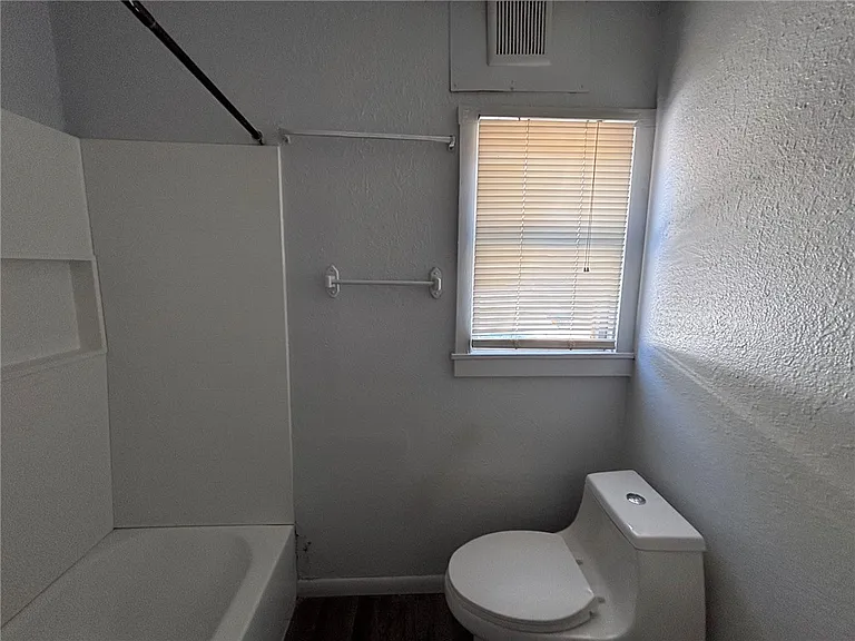 914 Grandview Ave — Photo 6