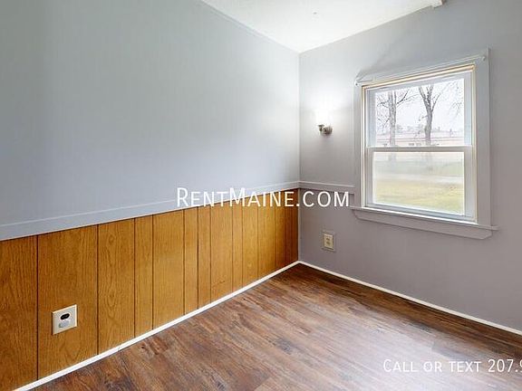 3rd image of 30 Park Dr