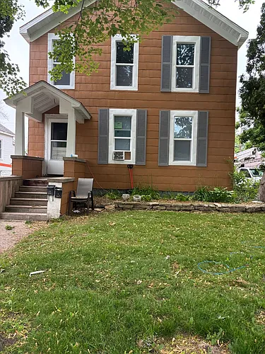 1439 Main St Photo 1