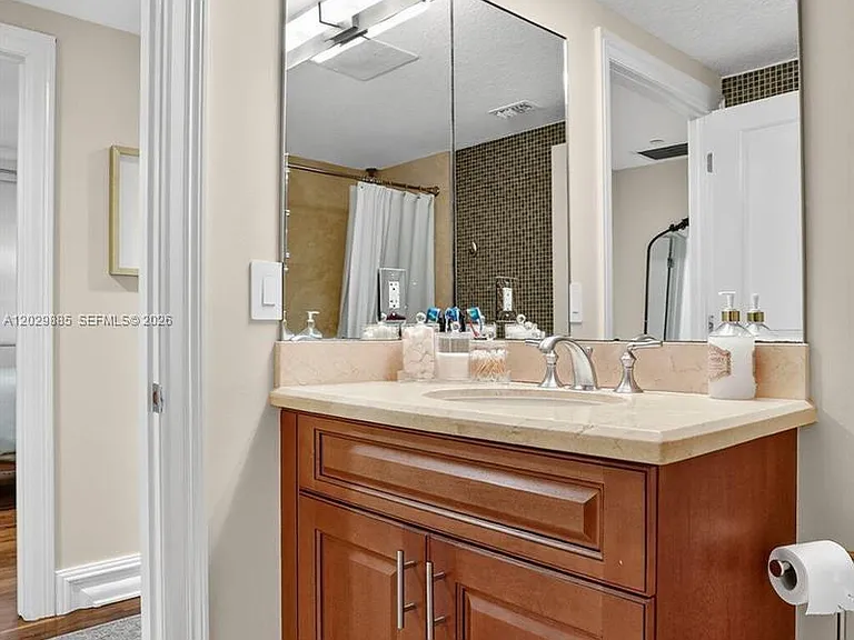 1200 Hillsboro Mile #2203 — Photo 22