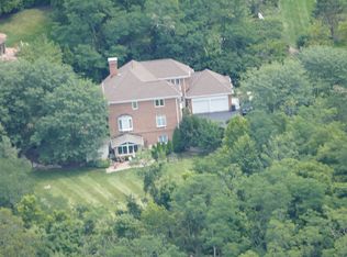 5700 Windridge Dr, Cincinnati, OH 45243