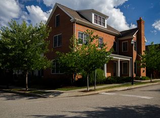 118 Overton Ln, Pittsburgh, PA 15217