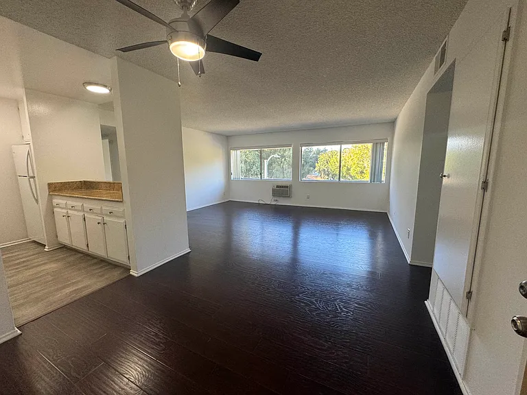 The Westwood Park Apartments — Photo 20
