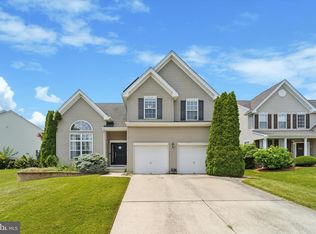 230 Windsor Dr, Woolwich Township, NJ 08085