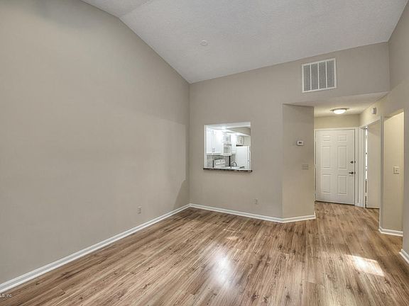3rd image of 11425 Squire Way Ln
