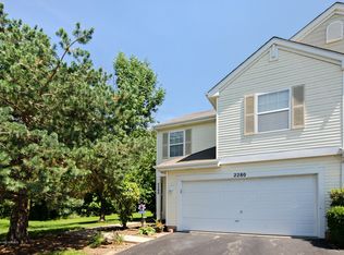 2280 Woodside Dr, Carpentersville, IL 60110