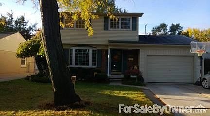 1st image of 22442 Pointe Dr