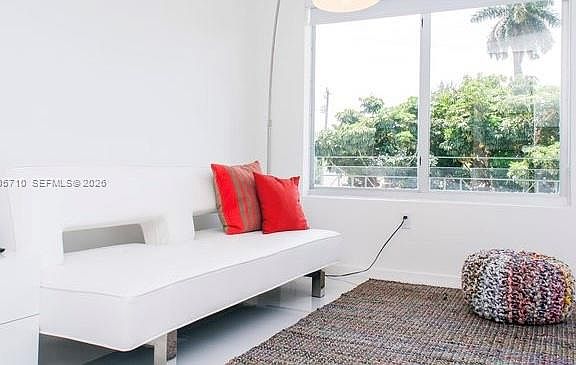 2nd image of 801 15th St APT 208