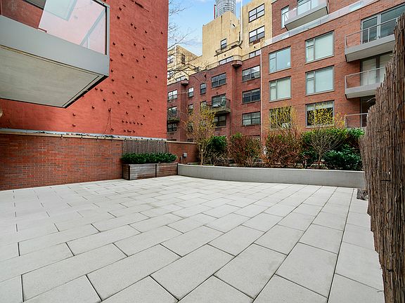 4th image of 510 E 14th St APT 203