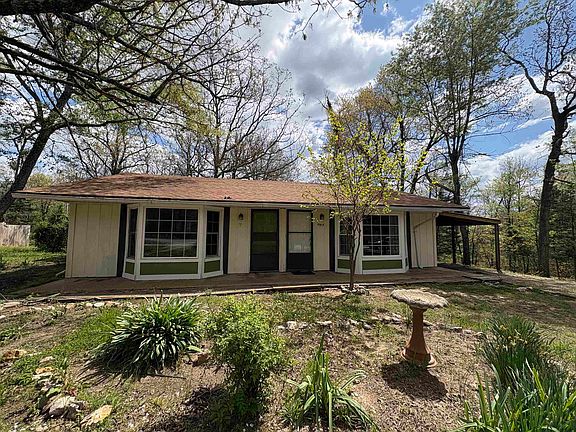4th image of 1116 Clark Ln