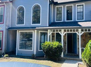 854 Brandy Oaks Ln, Stone Mountain, GA 30088