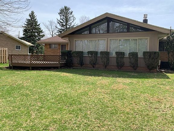 3rd image of 28502 Douglas Dr