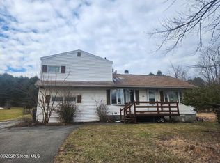 1793 Mariaville Rd, Schenectady, NY 12306