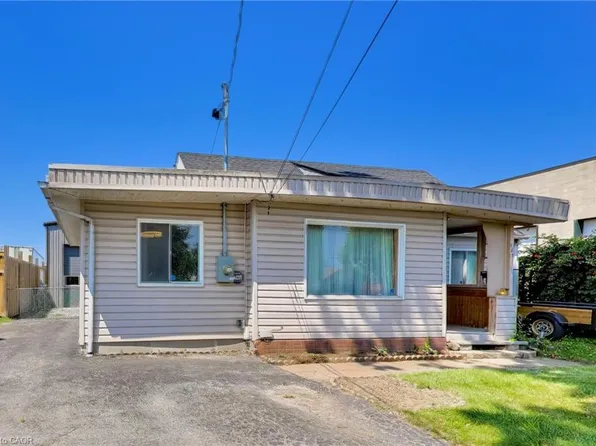 327 Dewitt Rd, Hamilton, ON L8E 2T1