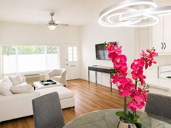 4th image of 950 Avenida Carmel Unit G