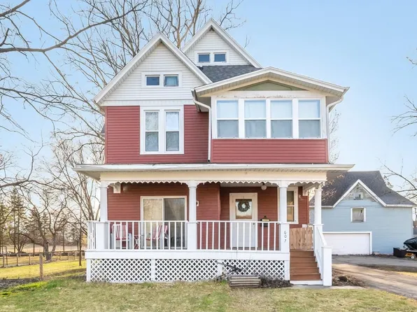 607 Jefferson Ave, Omro, WI 54963