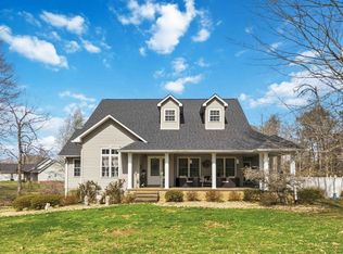 398 Carriage Ln, Jamestown, KY 42629