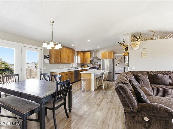 3rd image of 2950 W Road 2 N