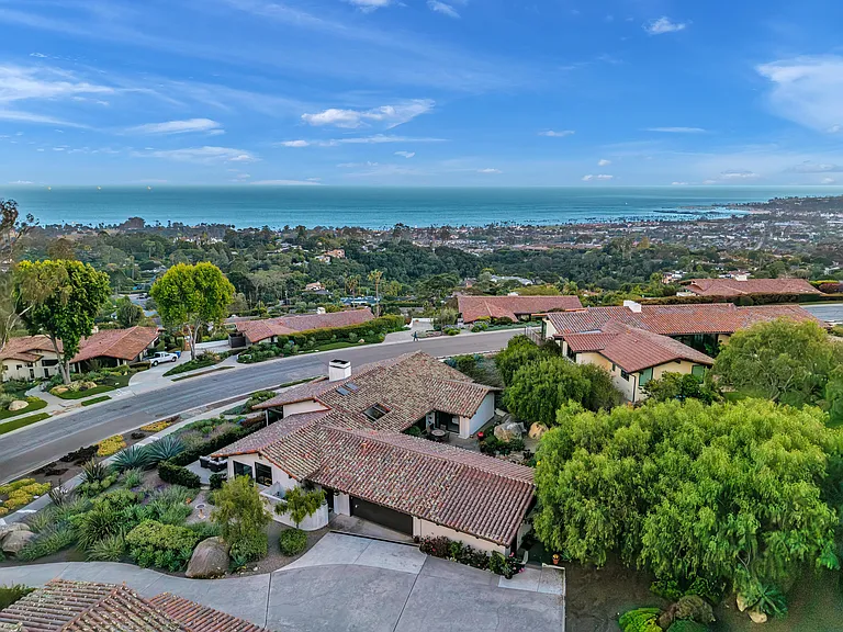181 Coronada Cir — Photo 4
