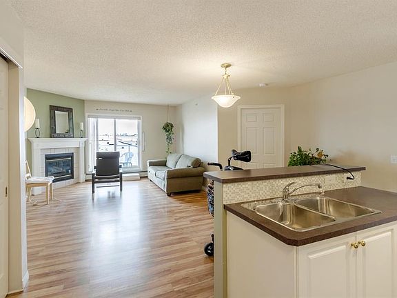 2nd image of 290 E Shawville Way SE #415