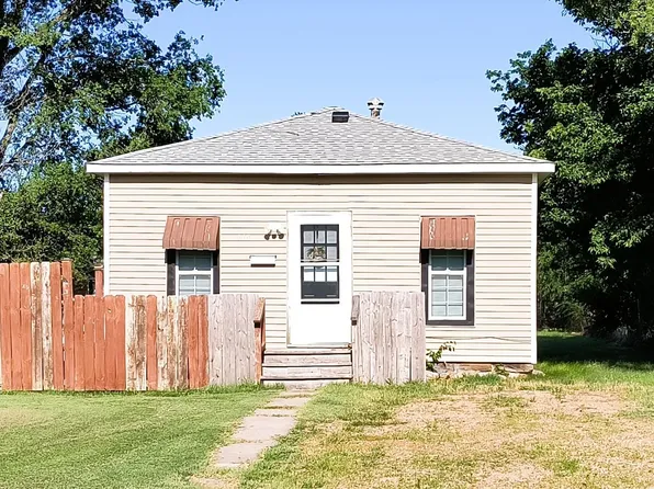 115 Toles Ave, Larned, KS 67550