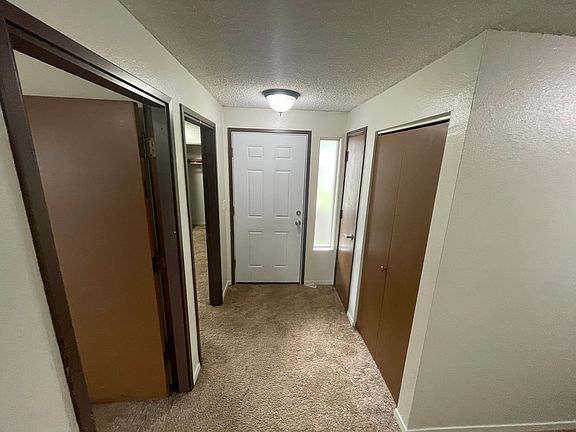 4th image of 426 E Lauridsen Blvd Unit 4