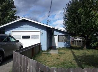 906 SW Jordan St, Grants Pass, OR 97526