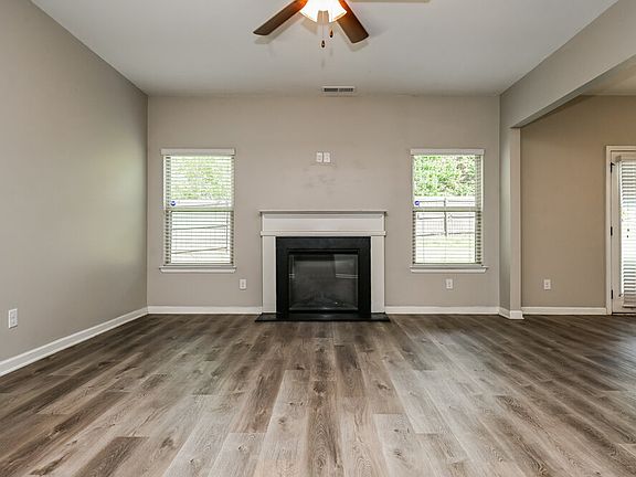4th image of 221 Magnaview Dr