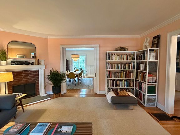 5th image of 81 Cherry St