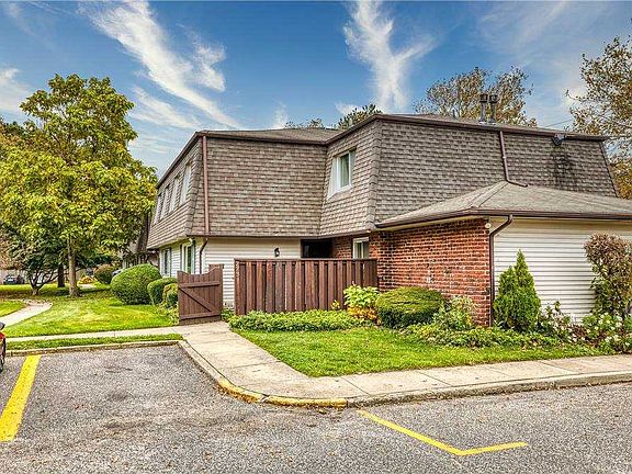 5th image of 273 Feller Dr