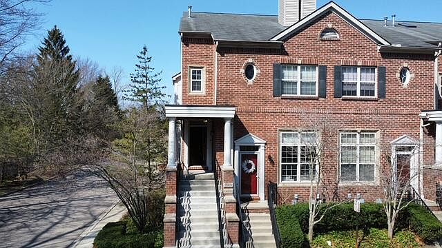 1st image of 16874 Farmington Rd