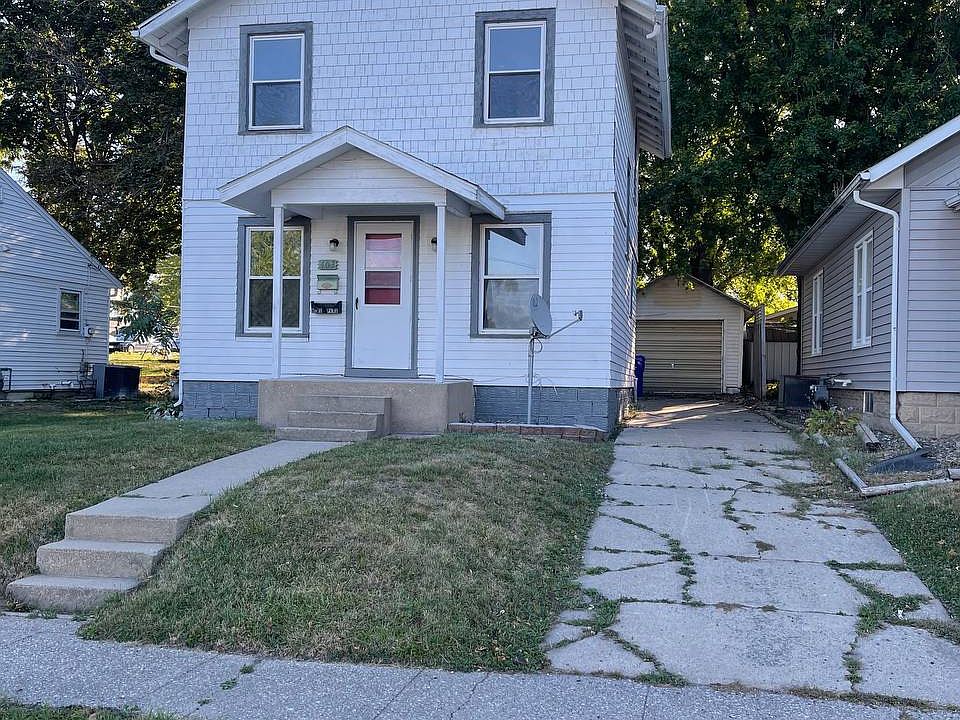 1st image of 403 7th Ave SE
